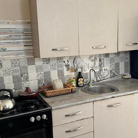Hostel Forrest Кутаиси Экстерьер фото